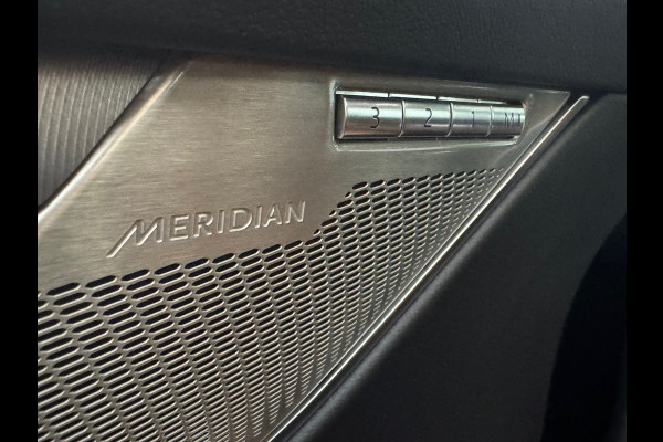 Jaguar F-Pace 2.0 P400e R-Dynamic | Black Edition | Pano | Carplay | Meridian