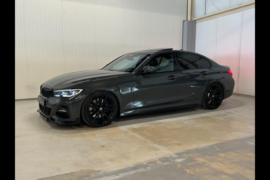 BMW 3-serie 330e High Executive | M-SPORT | DRAVIT GREY | FULL OPTIONS | SCHUIF/KANTEL