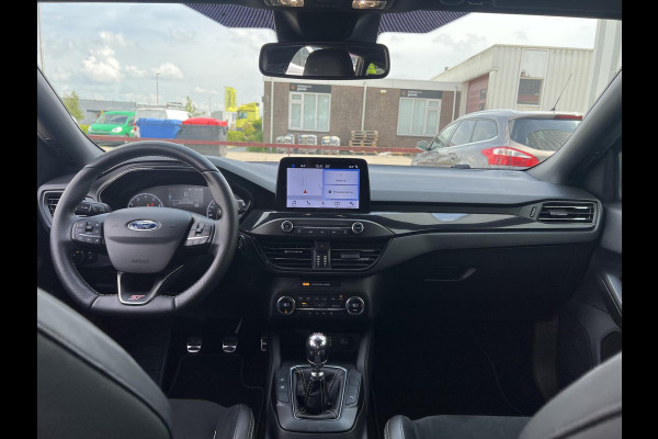 Ford FOCUS Wagon 2.3 EcoBoost ST-3 | 280PK | Adaptive cruise control | Launch control | Winter Pack | Full LED | Camera