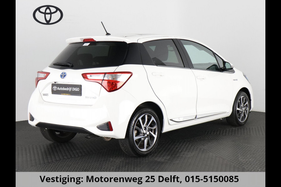 Toyota Yaris 1.5 HYBRID PREMIUM LIMITED GARANTIE 9-2028 PANODAK.NAVI.LEDER.ETC ETC