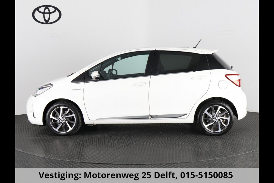 Toyota Yaris 1.5 HYBRID PREMIUM LIMITED GARANTIE 9-2028 PANODAK.NAVI.LEDER.ETC ETC