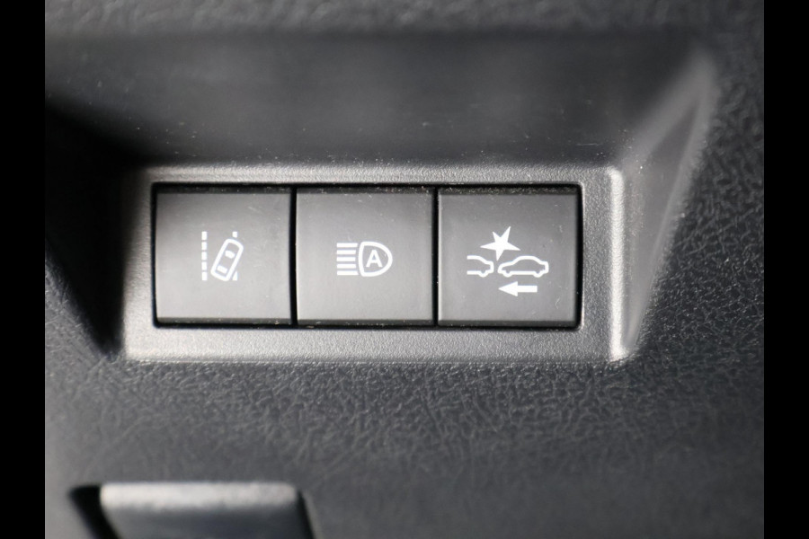 Toyota Yaris 1.5 HYBRID PREMIUM LIMITED GARANTIE 9-2028 PANODAK.NAVI.LEDER.ETC ETC