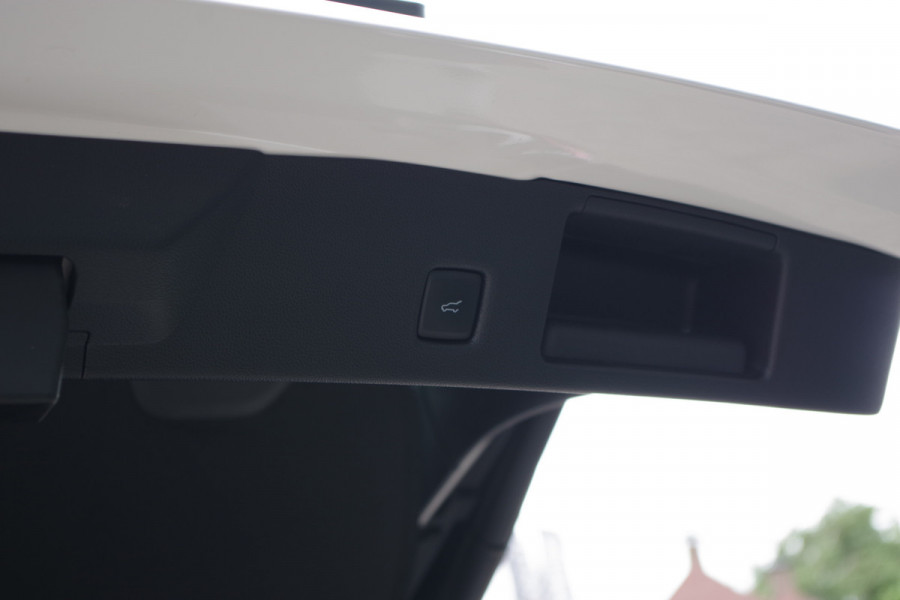 Ford Kuga 2.5 PHEV ST-Line X 225 PK, Head-Up Display, Adap. Cruise Control, Camera, Carplay