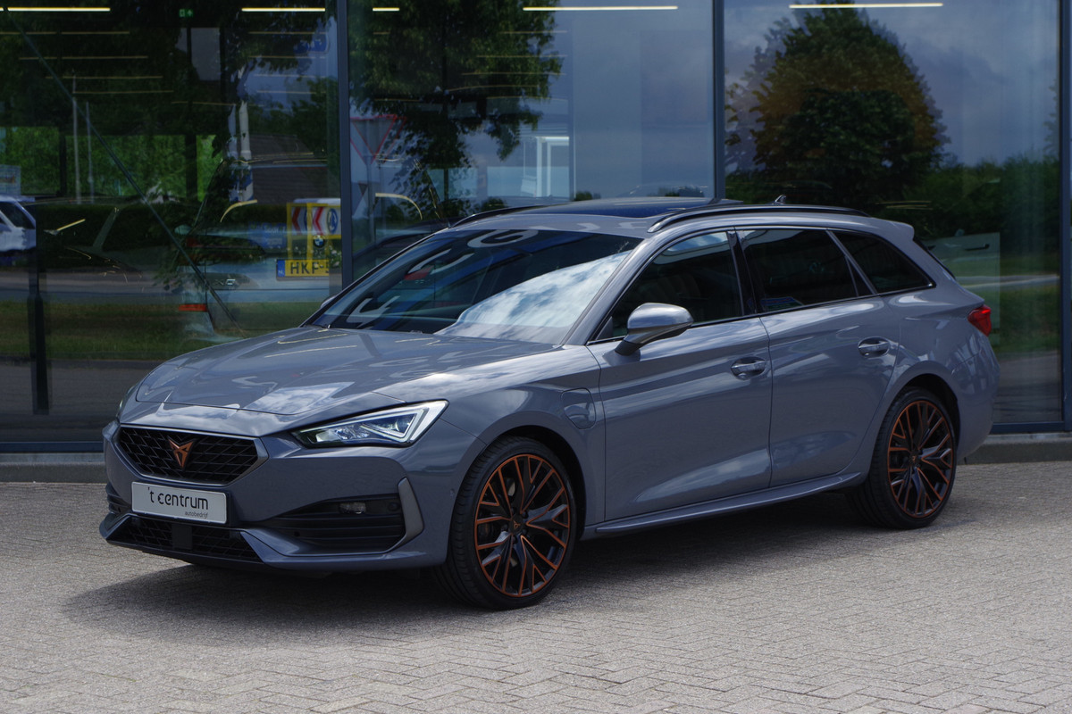 CUPRA Leon Sportstourer 1.4 e-Hybrid VZ Copper Edition, Panoramadak, Adap. Cruise Control, Camera, IClimate CUPRA Leon Sportstourer 1.4 e-Hybrid VZ Copper Edition, Panoramadak, Adap. Cruise Control, Camera, IClimate