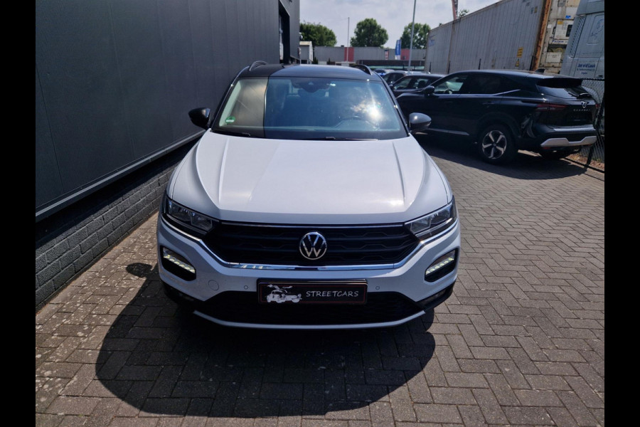 Volkswagen T-Roc 1.5 TSI 150PK Org NL NAP IQ Drive /Trekhaak /Garantie
