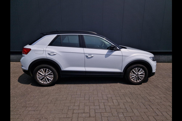 Volkswagen T-Roc 1.5 TSI 150PK Org NL NAP IQ Drive /Trekhaak /Garantie