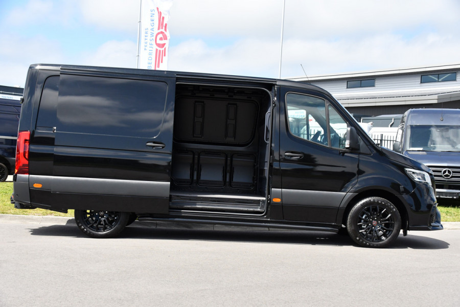 Mercedes-Benz Sprinter 319 1.9 CDI L2H1 AMG Edition Pro Adaptieve Cruise, 360 Camera, Carplay, LED, Clima, 190PK, Multimedia, Stoelverwarming, Uniek!