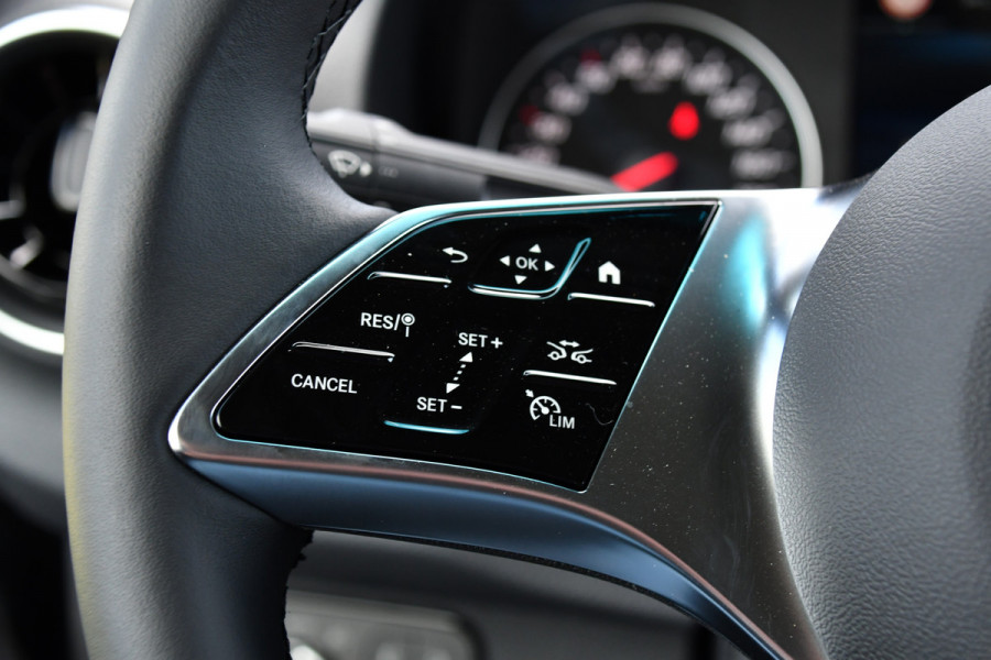 Mercedes-Benz Sprinter 319 1.9 CDI L2H1 AMG Edition Pro Adaptieve Cruise, 360 Camera, Carplay, LED, Clima, 190PK, Multimedia, Stoelverwarming, Uniek!