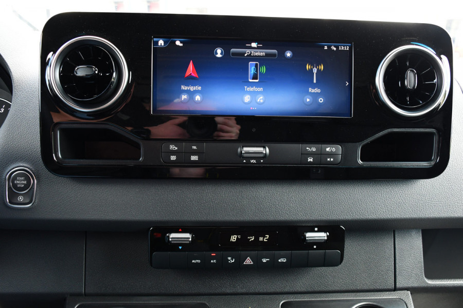 Mercedes-Benz Sprinter 319 1.9 CDI L2H1 AMG Edition Pro Adaptieve Cruise, 360 Camera, Carplay, LED, Clima, 190PK, Multimedia, Stoelverwarming, Uniek!