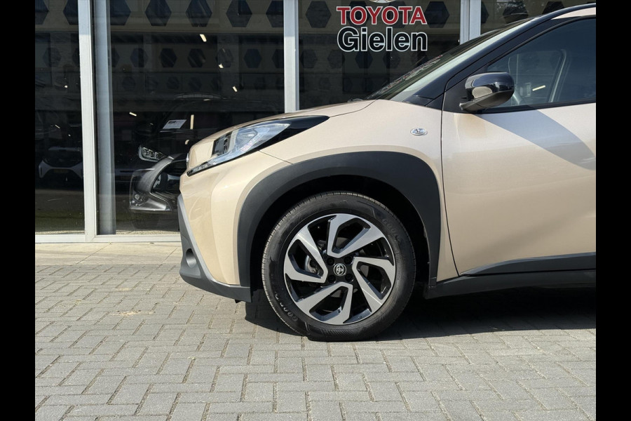 Toyota Aygo X 1.0 VVT-i Pulse Bi-Tone | Stoelverwarming, 17 inch, Apple CarPlay/Android Auto, Camera, Licht + Regensensor
