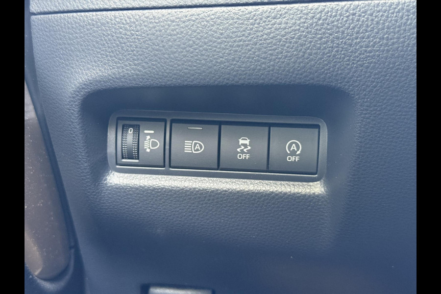 Toyota Aygo X 1.0 VVT-i Pulse Bi-Tone | Stoelverwarming, 17 inch, Apple CarPlay/Android Auto, Camera, Licht + Regensensor