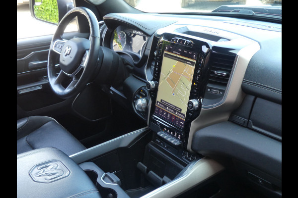 Dodge Ram 1500 5.7 V8 LARAMIE 4x4 Luchtvering/panoramadak/Trekhaak