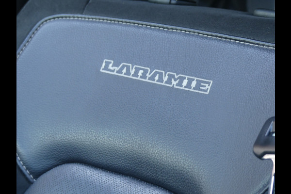 Dodge Ram 1500 5.7 V8 LARAMIE 4x4 Luchtvering/panoramadak/Trekhaak