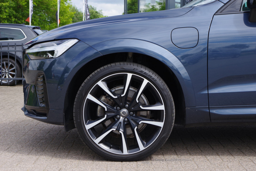 Volvo XC60 2.0 350 PK T6 Plug-in Hybrid AWD Plus Dark Long Range, Panoramadak, Trekhaak, Harman/Kardon, 360 Camera