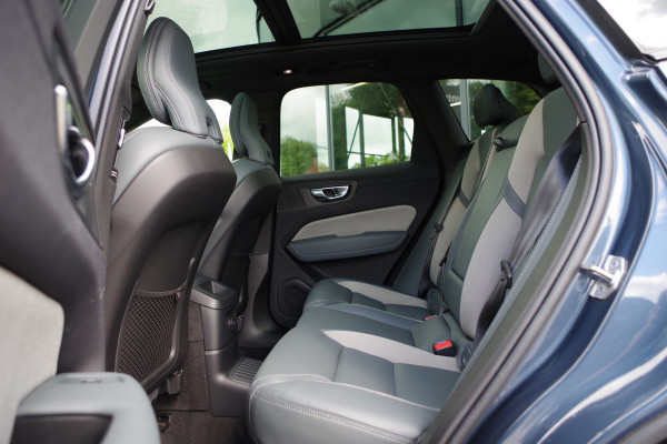 Volvo XC60 2.0 350 PK T6 Plug-in Hybrid AWD Plus Dark Long Range, Panoramadak, Trekhaak, Harman/Kardon, 360 Camera
