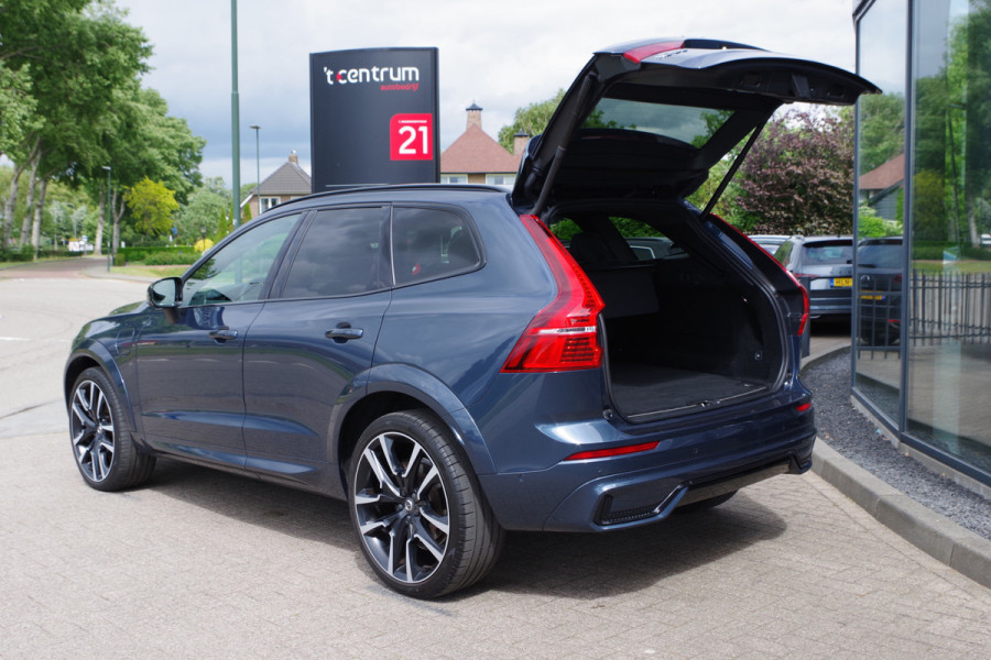 Volvo XC60 2.0 350 PK T6 Plug-in Hybrid AWD Plus Dark Long Range, Panoramadak, Trekhaak, Harman/Kardon, 360 Camera