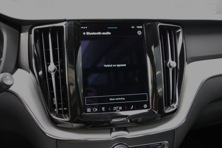Volvo XC60 2.0 350 PK T6 Plug-in Hybrid AWD Plus Dark Long Range, Panoramadak, Trekhaak, Harman/Kardon, 360 Camera