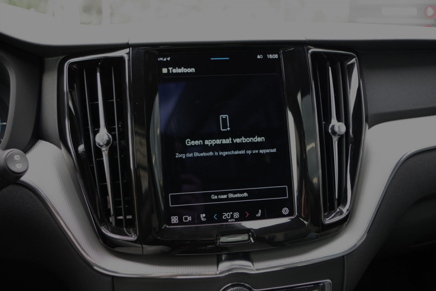 Volvo XC60 2.0 350 PK T6 Plug-in Hybrid AWD Plus Dark Long Range, Panoramadak, Trekhaak, Harman/Kardon, 360 Camera