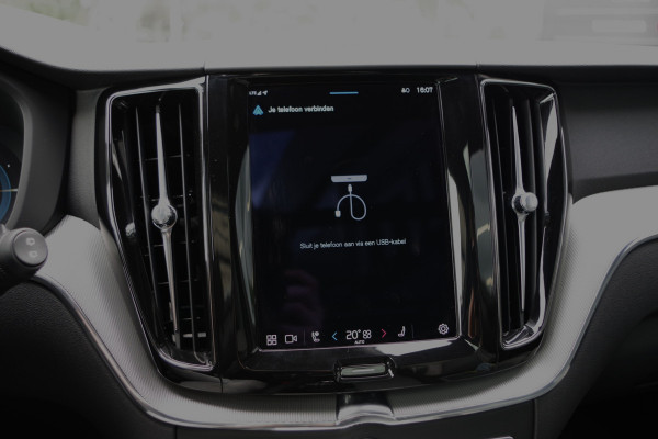 Volvo XC60 2.0 350 PK T6 Plug-in Hybrid AWD Plus Dark Long Range, Panoramadak, Trekhaak, Harman/Kardon, 360 Camera