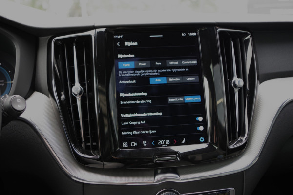 Volvo XC60 2.0 350 PK T6 Plug-in Hybrid AWD Plus Dark Long Range, Panoramadak, Trekhaak, Harman/Kardon, 360 Camera