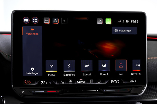 CUPRA Formentor 1.5 TSI 272 PK e-Hybrid VZ Performance - Automaat | Dig. Cockpit | Adapt. Cruise | Stoel-+Stuurverw. | Elek. stoel met geheugen | PDC | Camera | NAV + App. Connect | ECC | LM 19" Sandstorm Copper |