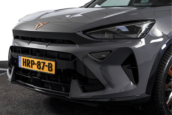 CUPRA Formentor 1.5 TSI 272 PK e-Hybrid VZ Performance - Automaat | Dig. Cockpit | Adapt. Cruise | Stoel-+Stuurverw. | Elek. stoel met geheugen | PDC | Camera | NAV + App. Connect | ECC | LM 19" Sandstorm Copper |