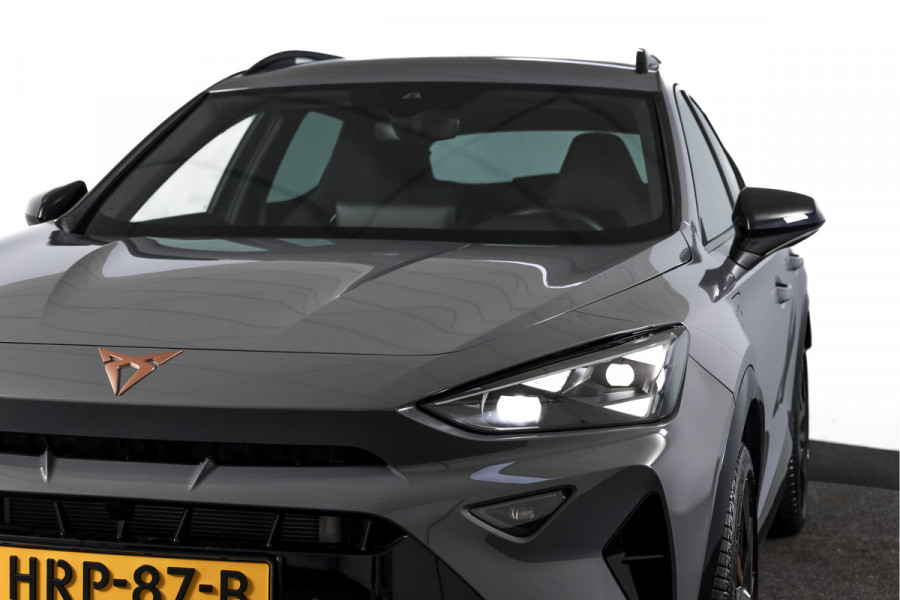 CUPRA Formentor 1.5 TSI 272 PK e-Hybrid VZ Performance - Automaat | Dig. Cockpit | Adapt. Cruise | Stoel-+Stuurverw. | Elek. stoel met geheugen | PDC | Camera | NAV + App. Connect | ECC | LM 19" Sandstorm Copper |
