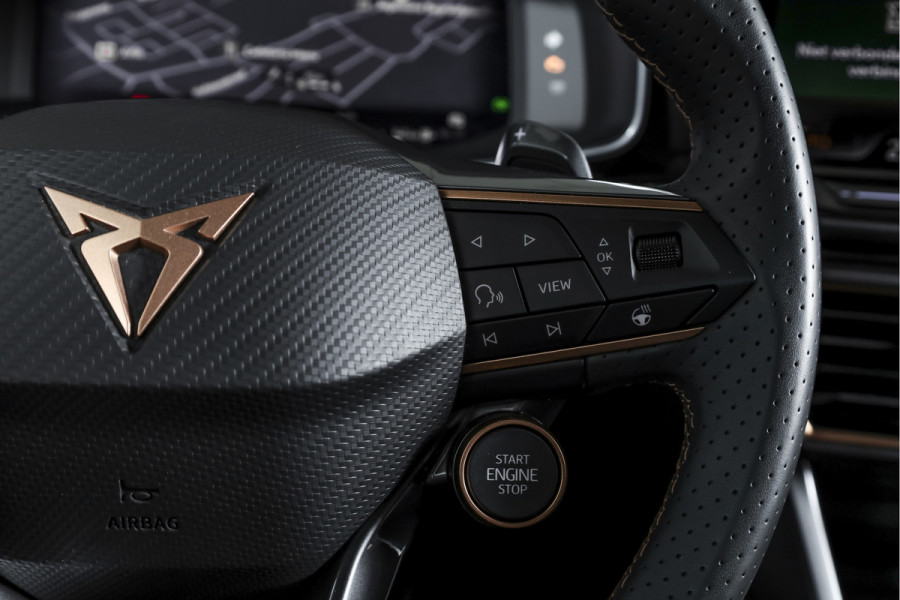 CUPRA Formentor 1.5 TSI 272 PK e-Hybrid VZ Performance - Automaat | Dig. Cockpit | Adapt. Cruise | Stoel-+Stuurverw. | Elek. stoel met geheugen | PDC | Camera | NAV + App. Connect | ECC | LM 19" Sandstorm Copper |