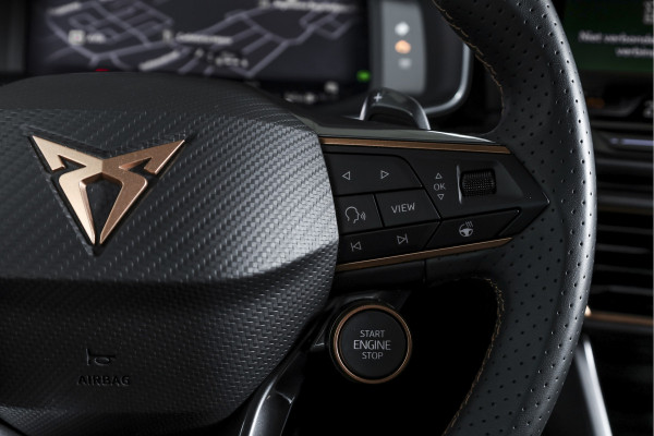 CUPRA Formentor 1.5 TSI 272 PK e-Hybrid VZ Performance - Automaat | Dig. Cockpit | Adapt. Cruise | Stoel-+Stuurverw. | Elek. stoel met geheugen | PDC | Camera | NAV + App. Connect | ECC | LM 19" Sandstorm Copper |