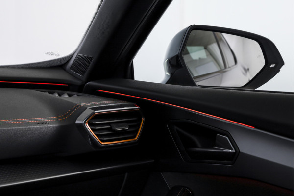 CUPRA Formentor 1.5 TSI 272 PK e-Hybrid VZ Performance - Automaat | Dig. Cockpit | Adapt. Cruise | Stoel-+Stuurverw. | Elek. stoel met geheugen | PDC | Camera | NAV + App. Connect | ECC | LM 19" Sandstorm Copper |