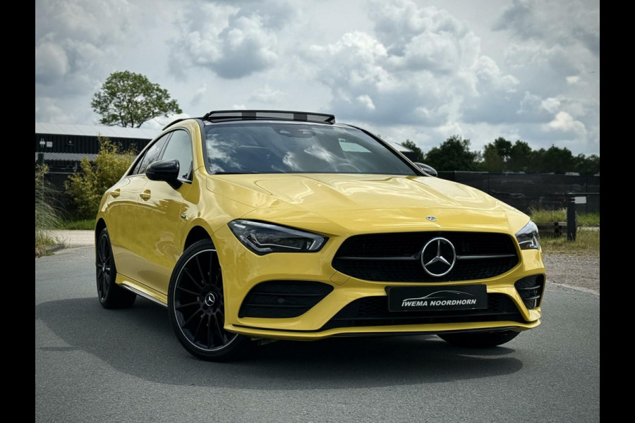 Mercedes-Benz CLA-Klasse 250 e AMG CLA250e Coupe Panoramadak|Burmester®|Camera 360°|Sfeerverlichting|Head-up|Multibeam LED|Night pakket