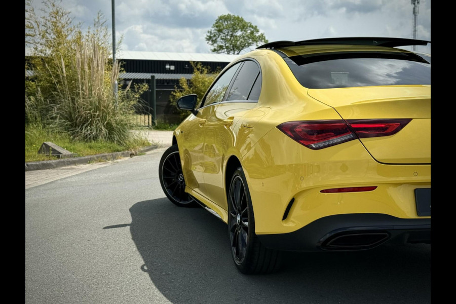 Mercedes-Benz CLA-Klasse 250 e AMG CLA250e Coupe Panoramadak|Burmester®|Camera 360°|Sfeerverlichting|Head-up|Multibeam LED|Night pakket