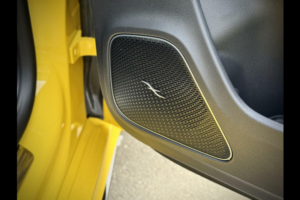 Mercedes-Benz CLA-Klasse 250 e AMG CLA250e Coupe Panoramadak|Burmester®|Camera 360°|Sfeerverlichting|Head-up|Multibeam LED|Night pakket