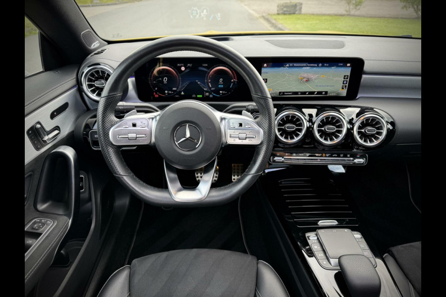Mercedes-Benz CLA-Klasse 250 e AMG CLA250e Coupe Panoramadak|Burmester®|Camera 360°|Sfeerverlichting|Head-up|Multibeam LED|Night pakket