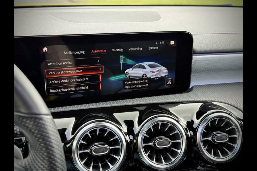 Mercedes-Benz CLA-Klasse 250 e AMG CLA250e Coupe Panoramadak|Burmester®|Camera 360°|Sfeerverlichting|Head-up|Multibeam LED|Night pakket