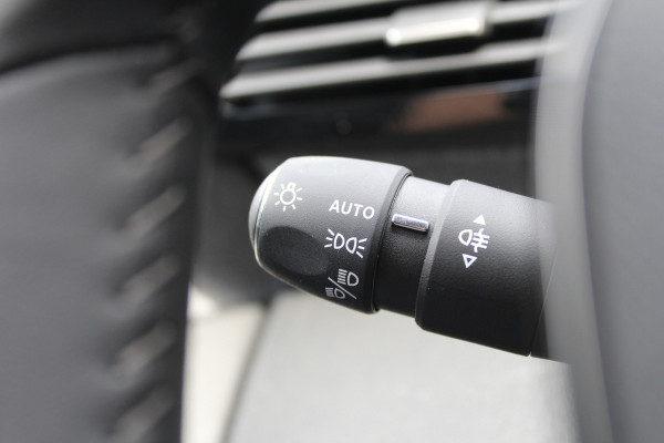Peugeot 308 1.6 HYbrid 180 Allure Pack Business | BLIS | Adaptieve cruise | Navigatie | Led | Stoelverwarming