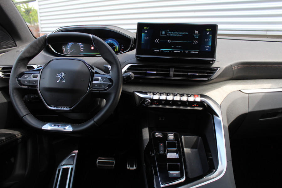 Peugeot 3008 1.6 HYbrid 225 GT | Panoramadak | Adaptieve Cruise | BLIS | Led | Navigatie