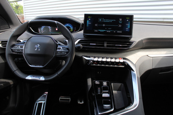 Peugeot 3008 1.6 HYbrid 225 GT | Panoramadak | Adaptieve Cruise | BLIS | Led | Navigatie