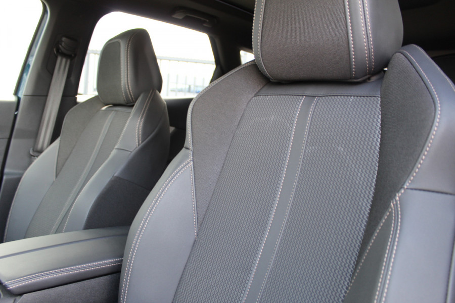Peugeot 3008 1.6 HYbrid 225 GT | Panoramadak | Adaptieve Cruise | BLIS | Led | Navigatie