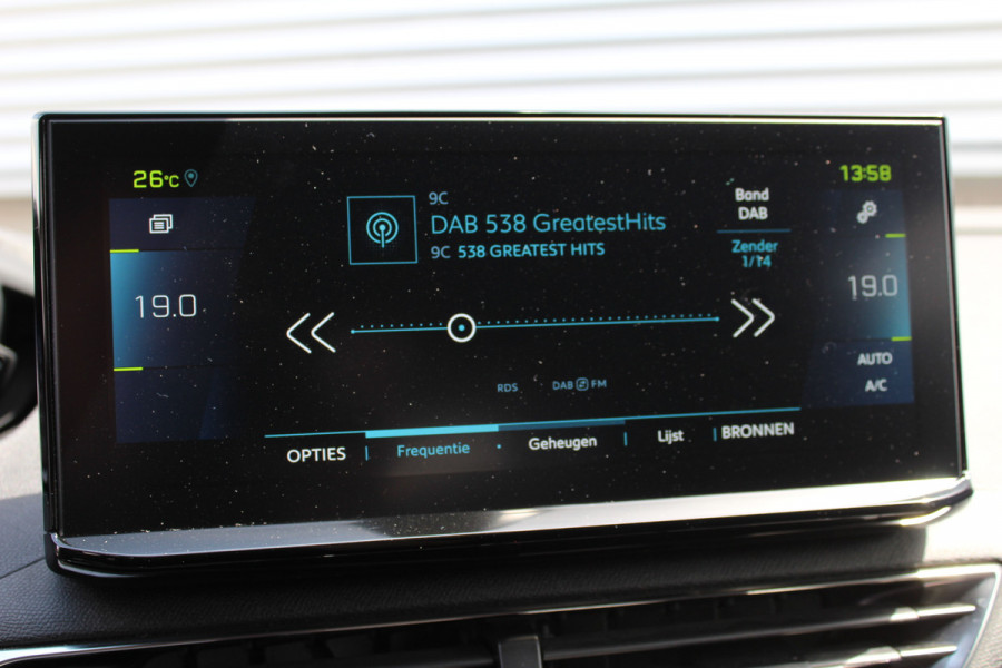 Peugeot 3008 1.6 HYbrid 225 GT | Panoramadak | Adaptieve Cruise | BLIS | Led | Navigatie