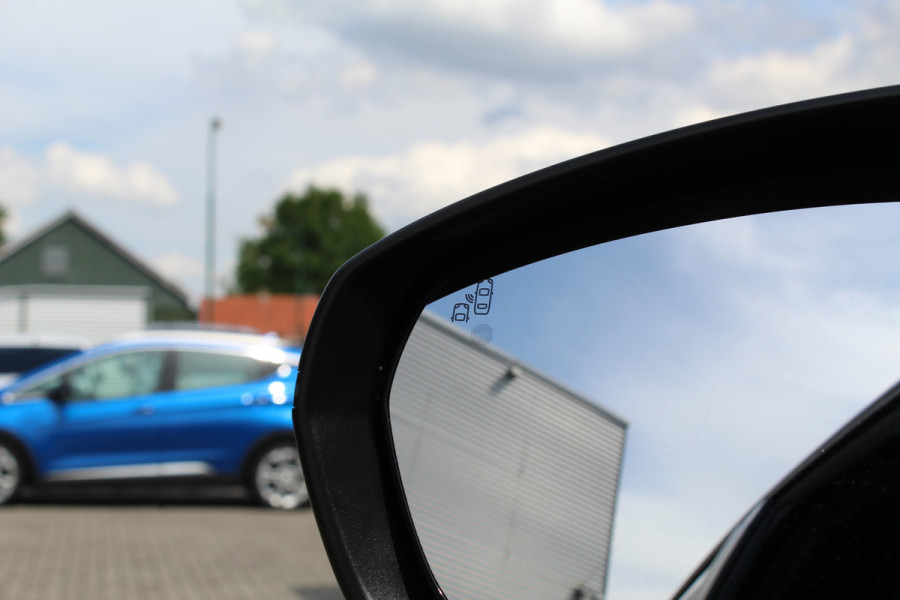 Peugeot 3008 1.6 HYbrid 225 GT | Panoramadak | Adaptieve Cruise | BLIS | Led | Navigatie