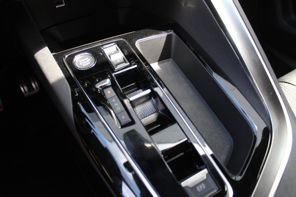 Peugeot 3008 1.6 HYbrid 225 GT | Panoramadak | Adaptieve Cruise | BLIS | Led | Navigatie