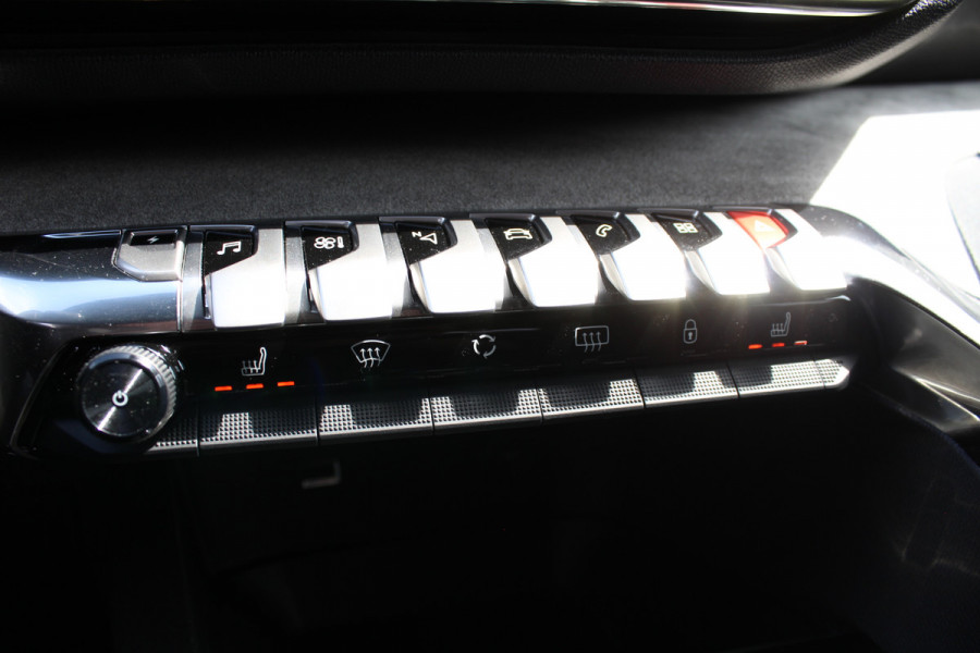 Peugeot 3008 1.6 HYbrid 225 GT | Panoramadak | Adaptieve Cruise | BLIS | Led | Navigatie