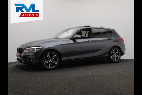 BMW 1-serie 118i High Executive * Trekhaak * Panoramadak Leder Stoelverwarming