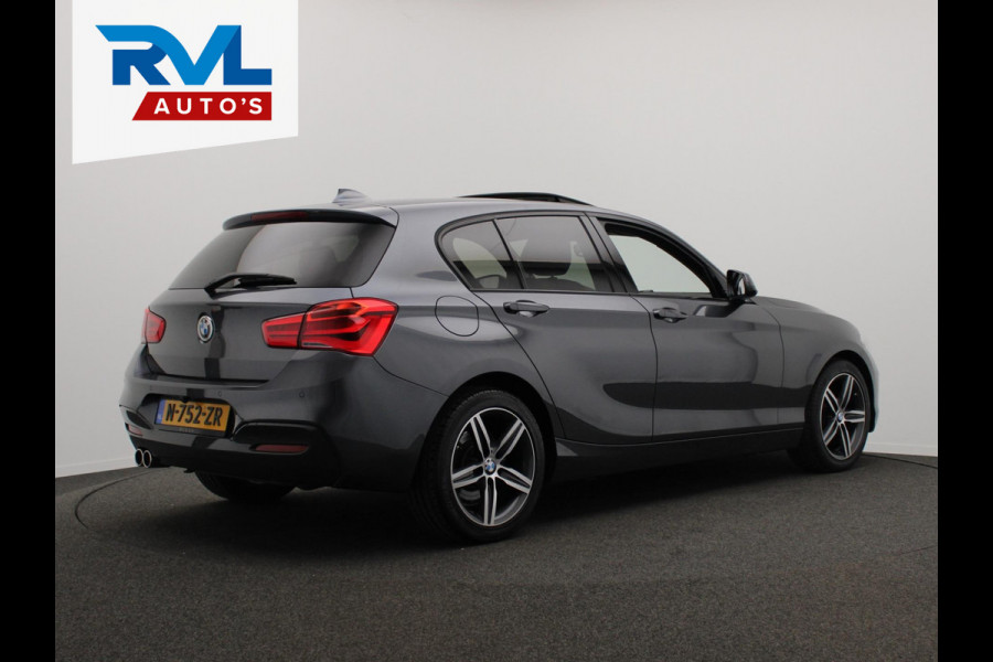 BMW 1-serie 118i High Executive * Trekhaak * Panoramadak Leder Stoelverwarming