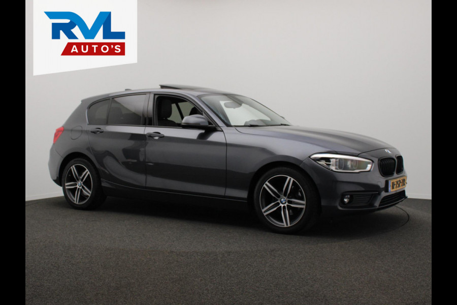 BMW 1-serie 118i High Executive * Trekhaak * Panoramadak Leder Stoelverwarming