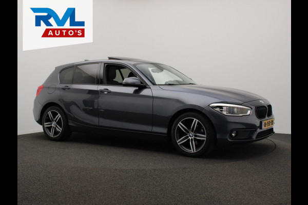 BMW 1-serie 118i High Executive * Trekhaak * Panoramadak Leder Stoelverwarming