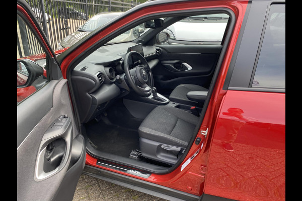 Toyota Yaris Cross 1.5 HYBRID DYNAMIC LUXERY LINE BI-TONE NAVI.ZEER COMPLEET. GARANTIE TOT 2033!