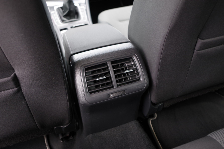 Volkswagen GOLF Variant 1.4 TSI 125 PK Comfortline Business, Cruise Control, Carplay, Navigatie, parkeersenoren,
