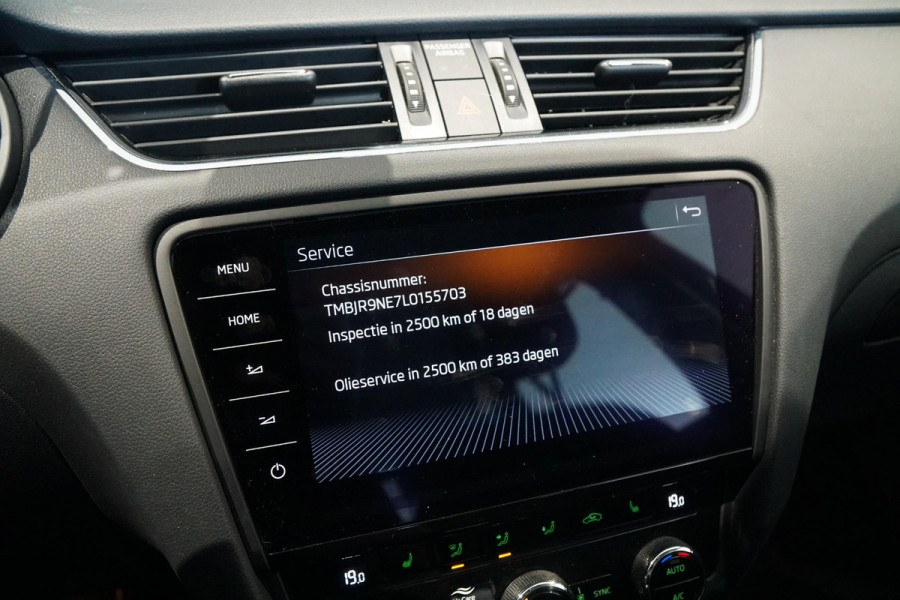 Škoda Octavia Combi 1.5 TSI Greentech Business Edition Plus AUT. + VIRTUAL COCKPIT / TREKHAAK /